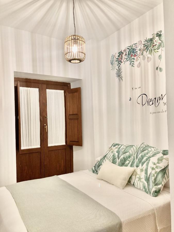 Apartamentos Nuria 19 Granada Bagian luar foto